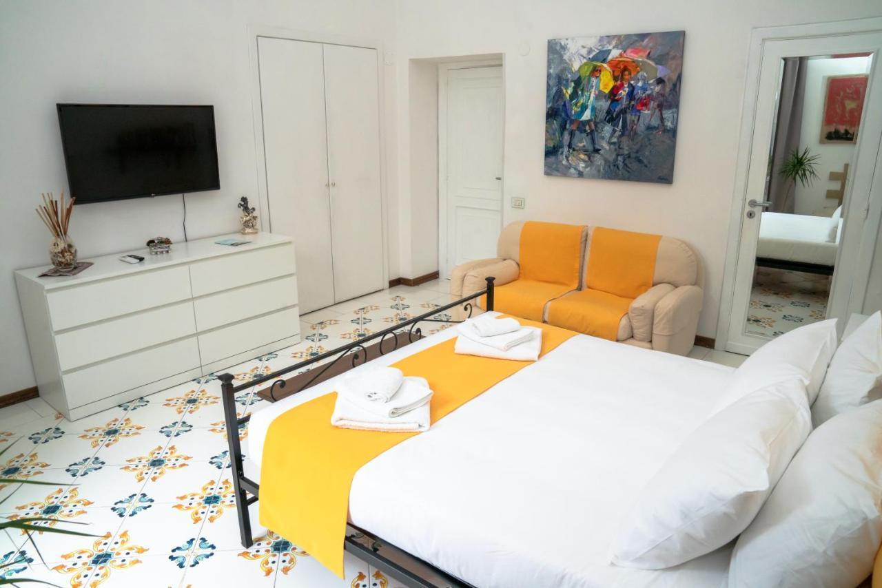 Le Stanze Di Sissi - Luxury Suites Napoli Exterior foto